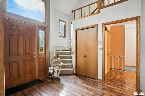 301 E 11TH AVE, Coal Valley, IL 61240