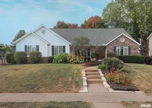4906 FOX RIDGE RD,  Bettendorf,  IA 52722