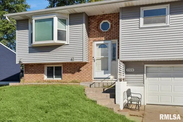 3328 GREENFIELD RD, Bettendorf, IA 52722