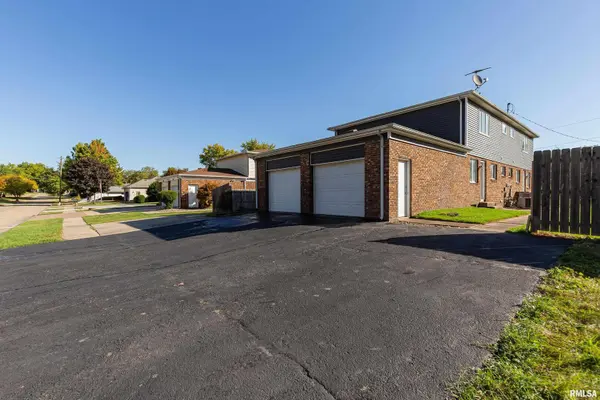 3608 34TH ST, Moline, IL 61265