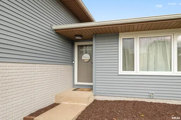 2514 W 60TH ST, Davenport, IA 52806