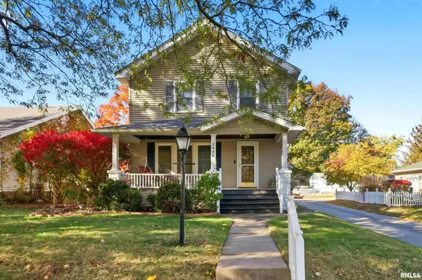 2440 CAREY AVE, Davenport, IA 52803