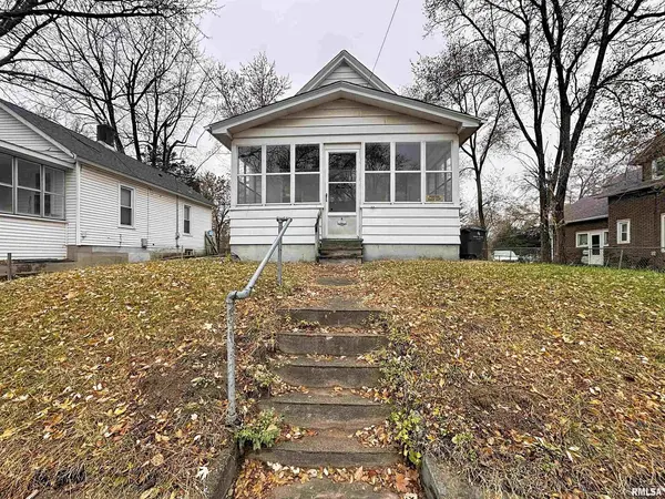2008 9TH ST, Rock Island, IL 61201