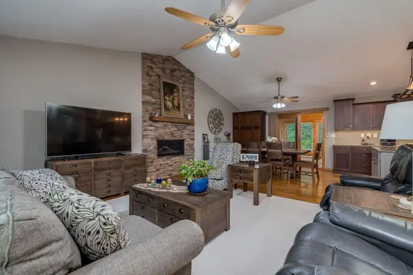 142 Jacks DR, Madison Lake, MN 56063