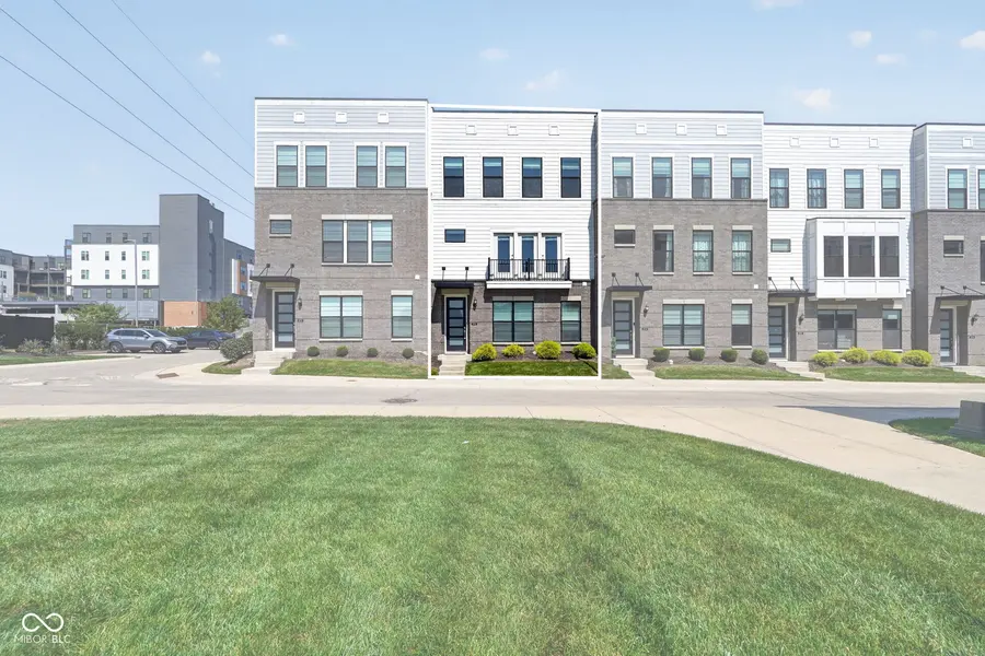 9728 Junction STA, Fishers, IN 46037