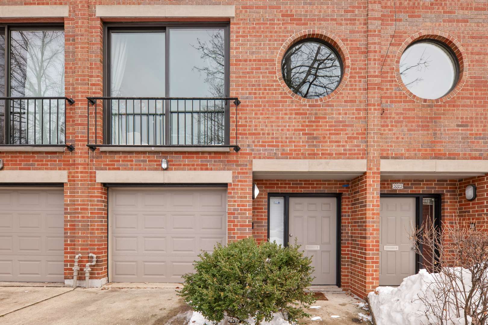 3027 N Greenview AVE, Chicago, IL 60657