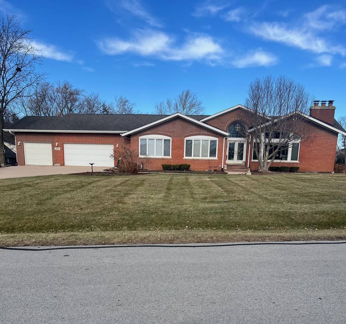 600 Ahlstrand RD, Glen Ellyn, IL 60137