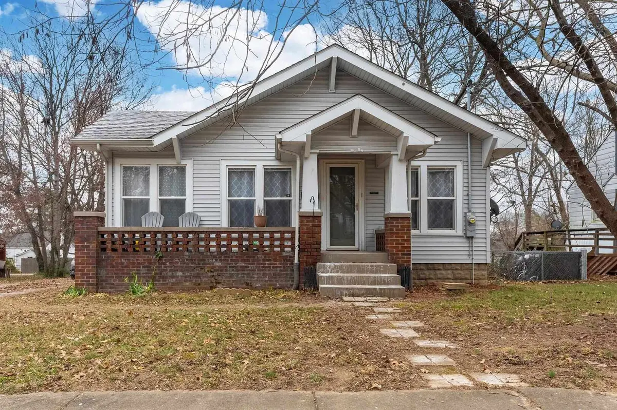 705 N Bridge ST, Carbondale, IL 62901