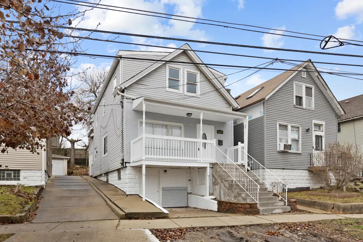 12638 Irving AVE, Blue Island, IL 60406