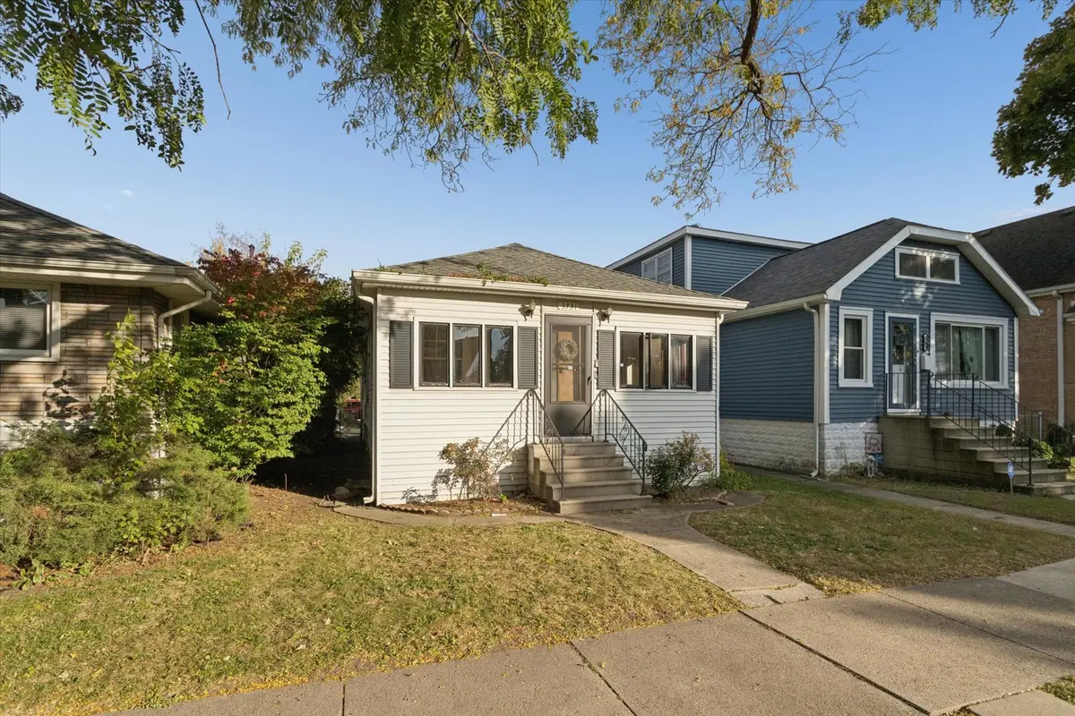 3731 Grove AVE, Berwyn, IL 60402