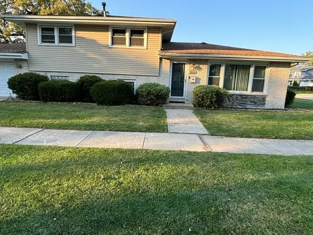 15760 Church DR, South Holland, IL 60473