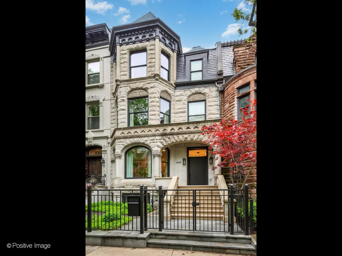 1438 N Dearborn ST, Chicago, IL 60610
