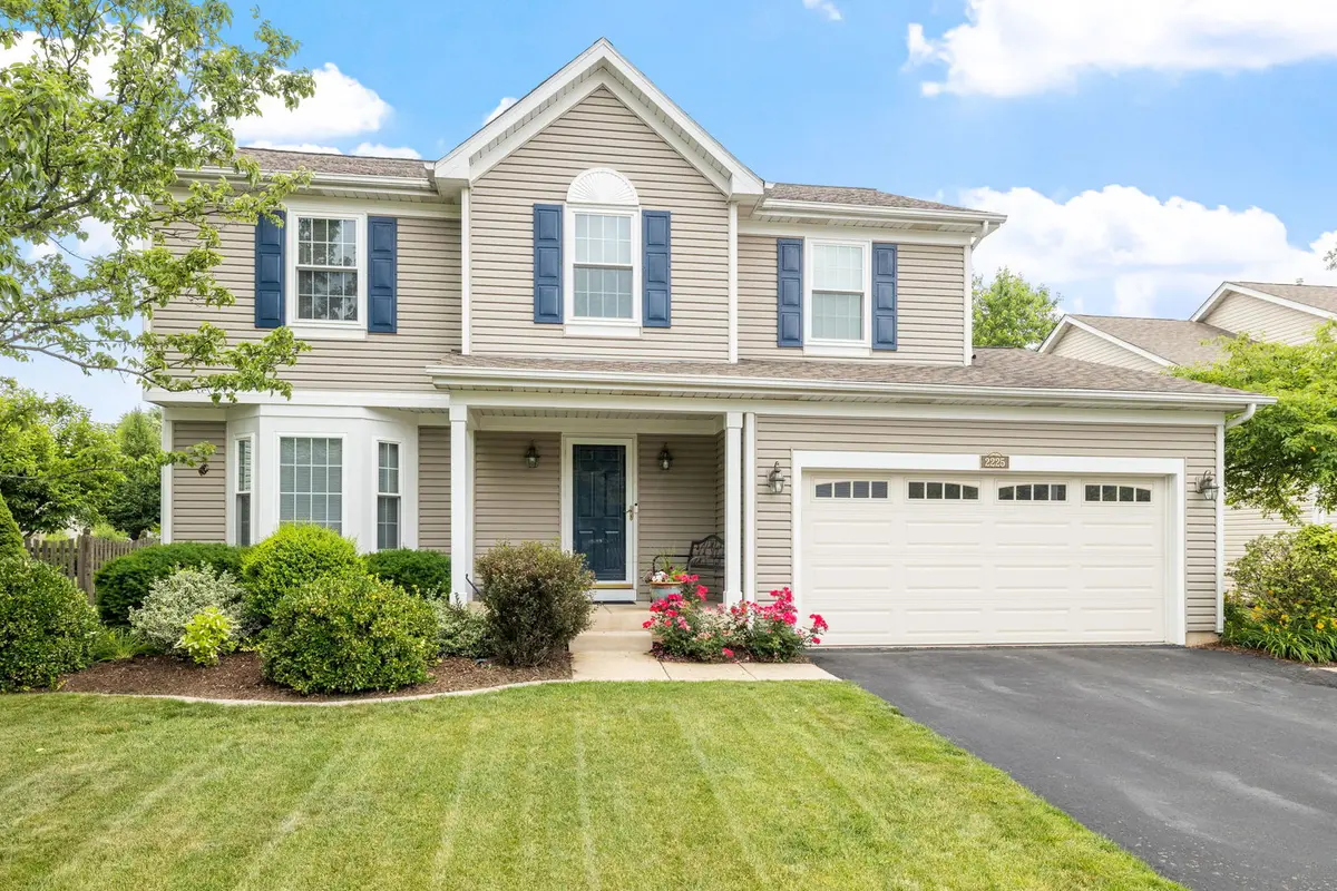 2225 Beaumont CT, Aurora, IL 60502