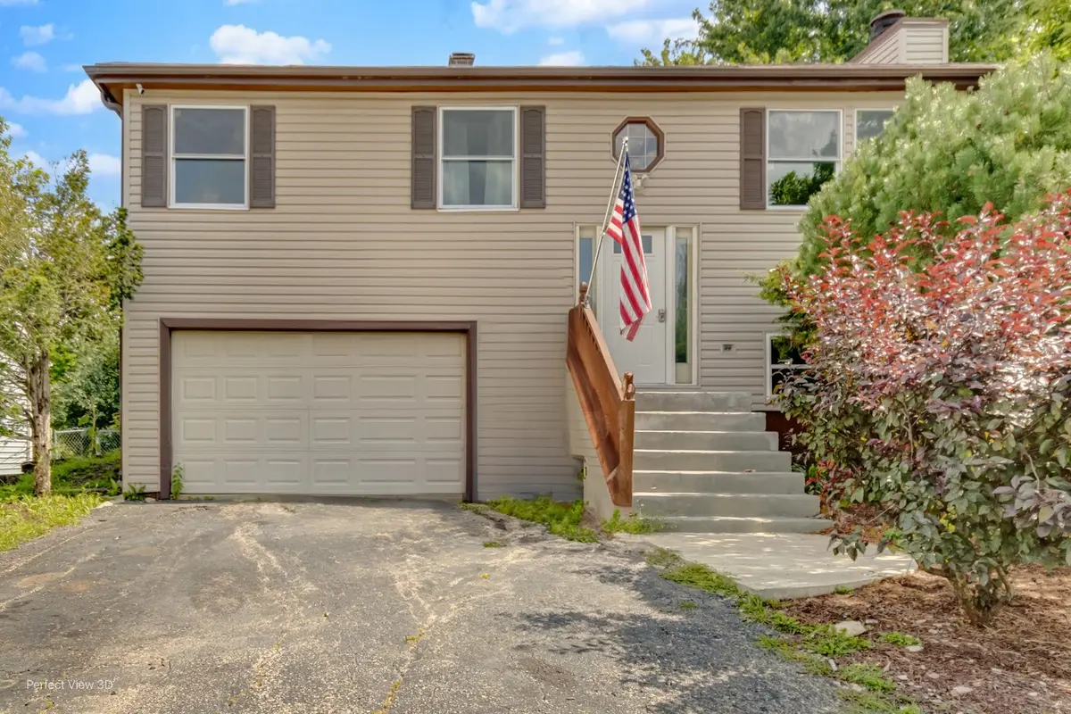 853 Voyager DR, Bartlett, IL 60103