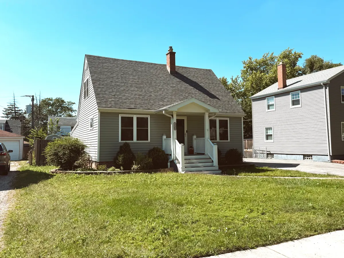 2320 S 10th AVE, Broadview, IL 60155