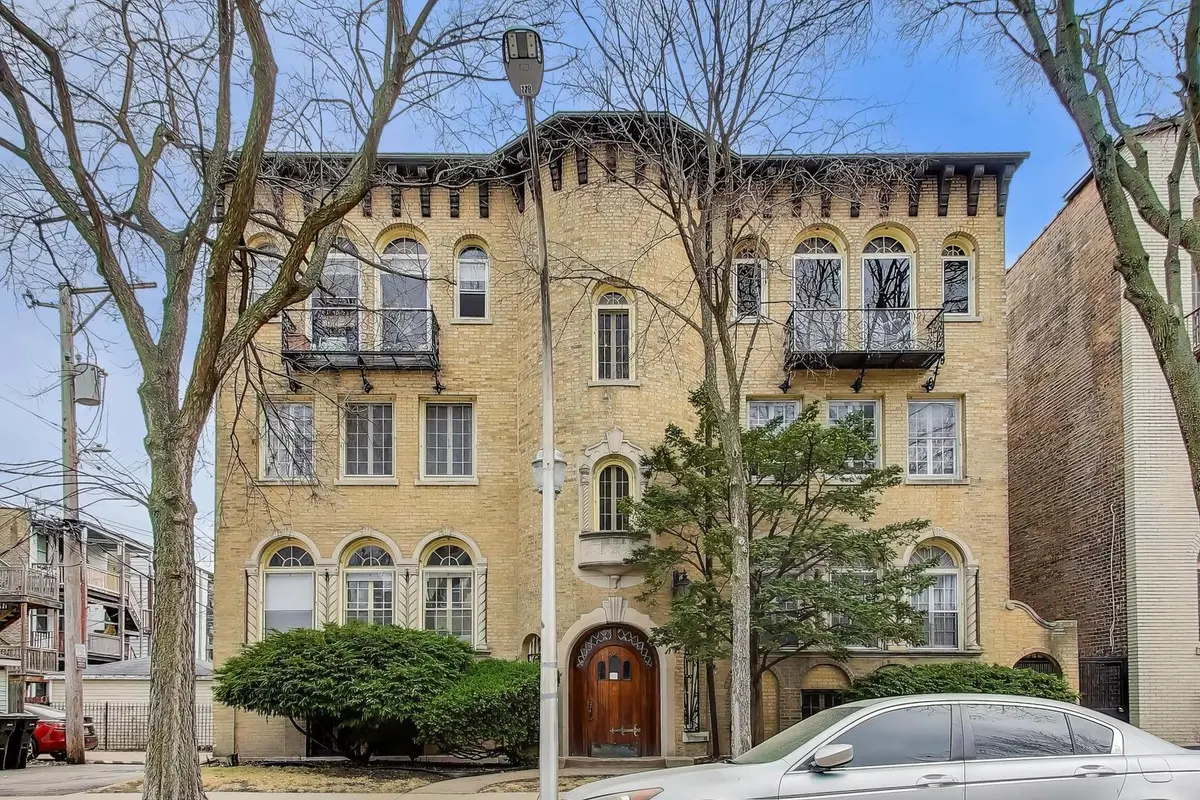 7453 N Hoyne AVE #3S, Chicago, IL 60645