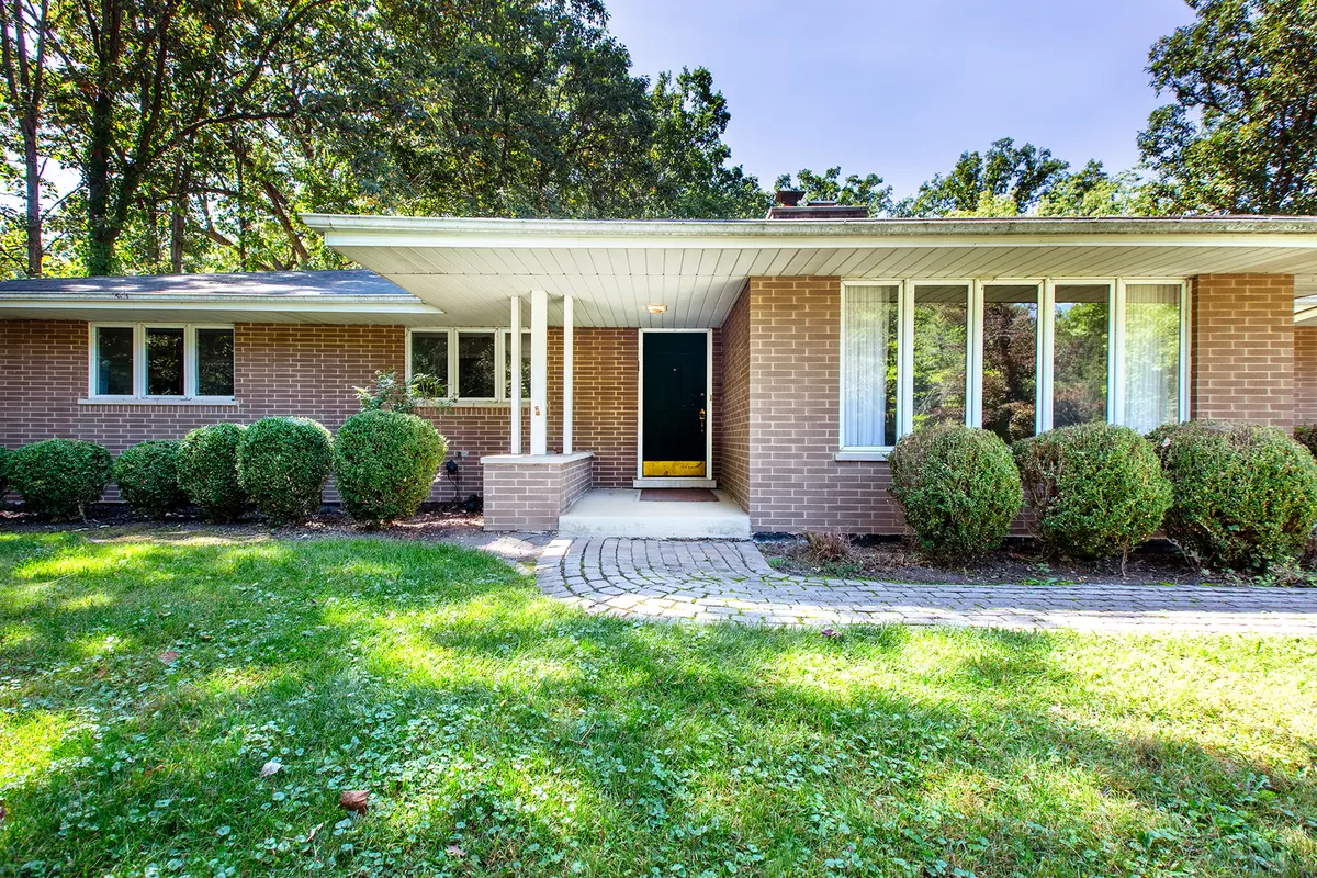 24016 S Walden LN, Crete, IL 60417