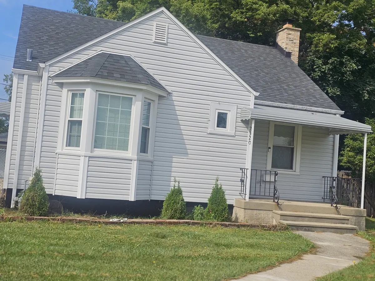 2320 S 9th AVE S, Broadview, IL 60155