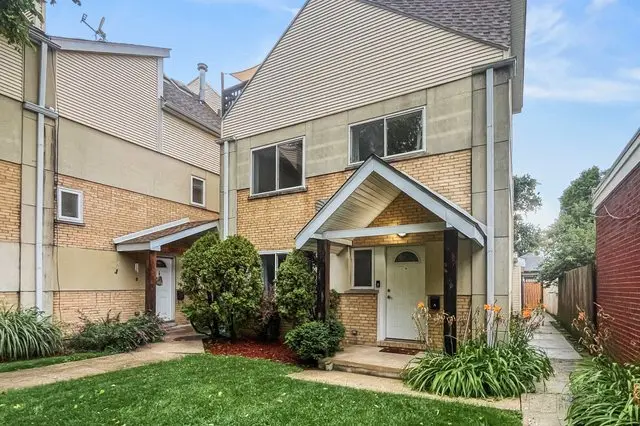 120 Chicago AVE #A, Oak Park, IL 60302