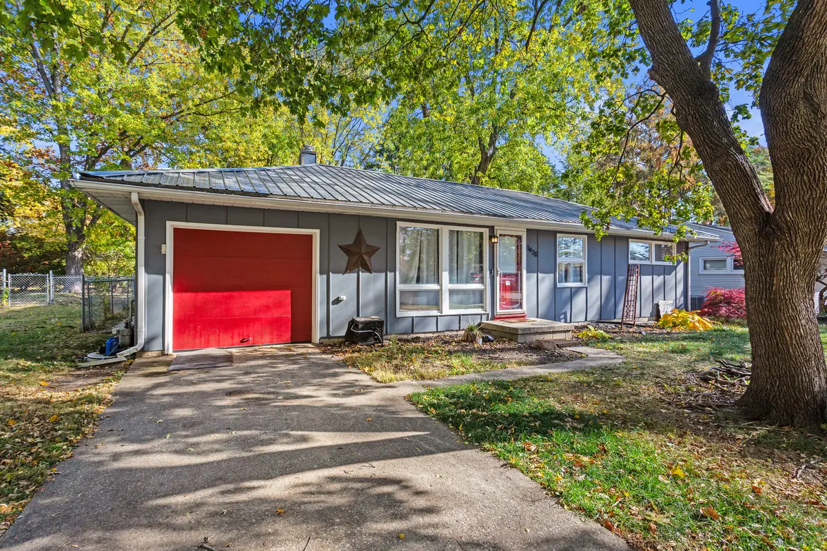 1420 S Western AVE, Champaign, IL 61821