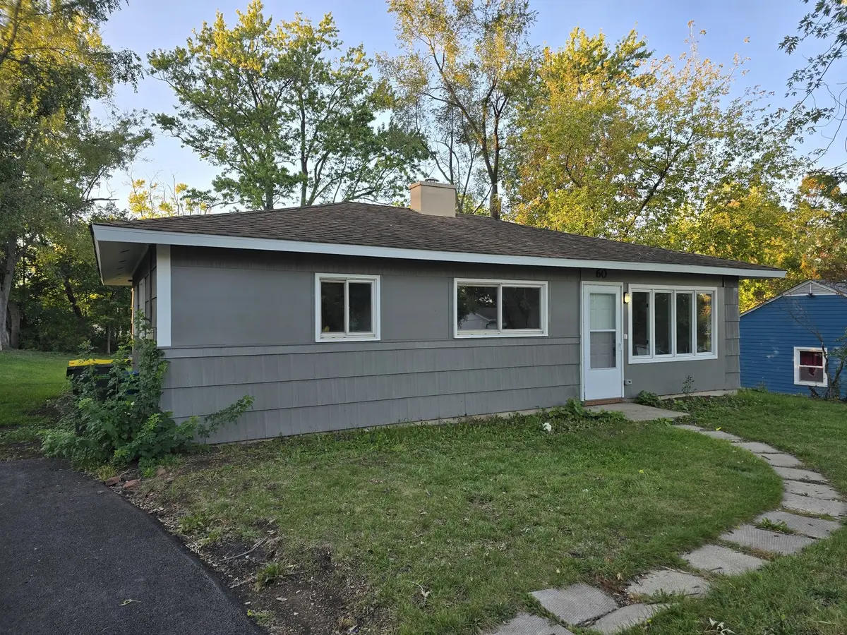 60 S Seebert ST, Cary, IL 60013