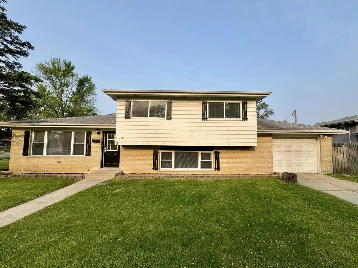 4230 Barry LN, Oak Forest, IL 60452