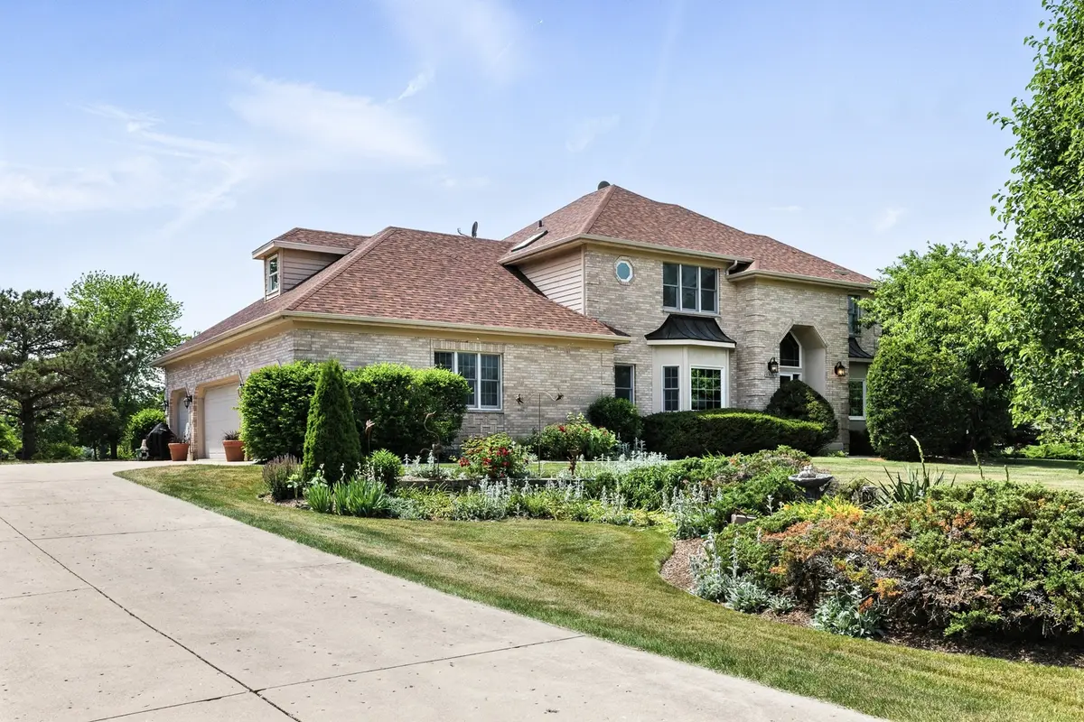 14N924 White Pines LN, Hampshire, IL 60140