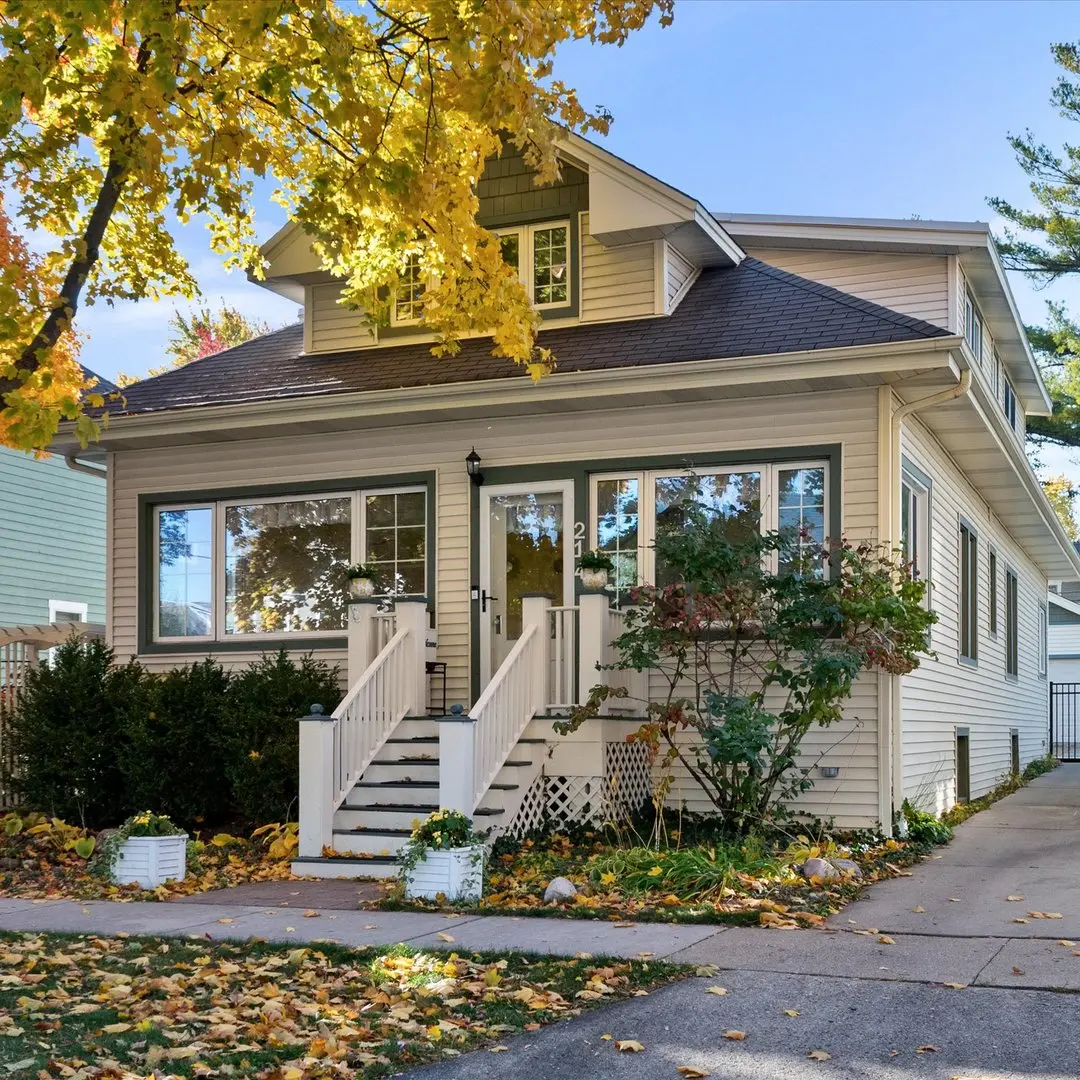 214 S Dunton AVE, Arlington Heights, IL 60005