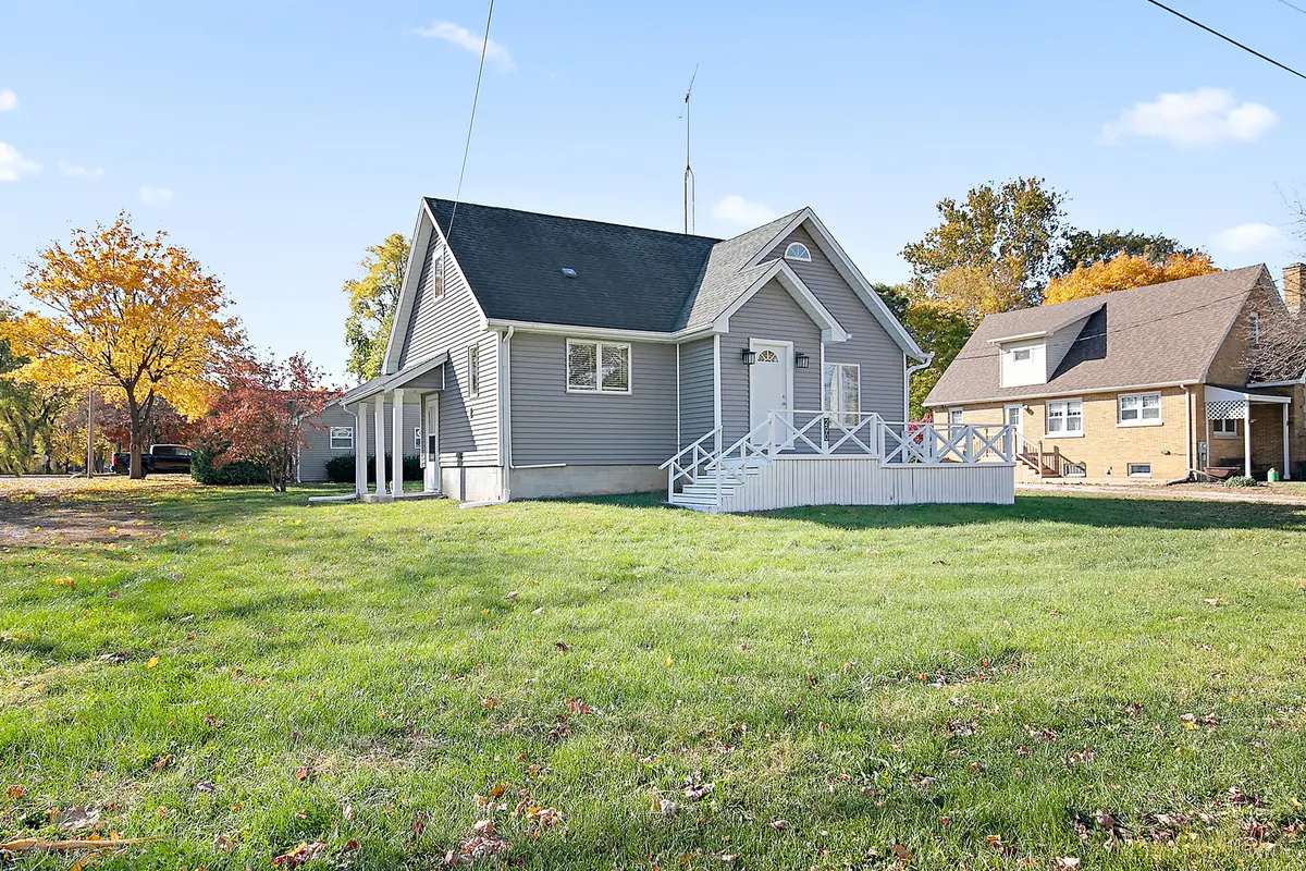 290 E 1st AVE, Clifton, IL 60927