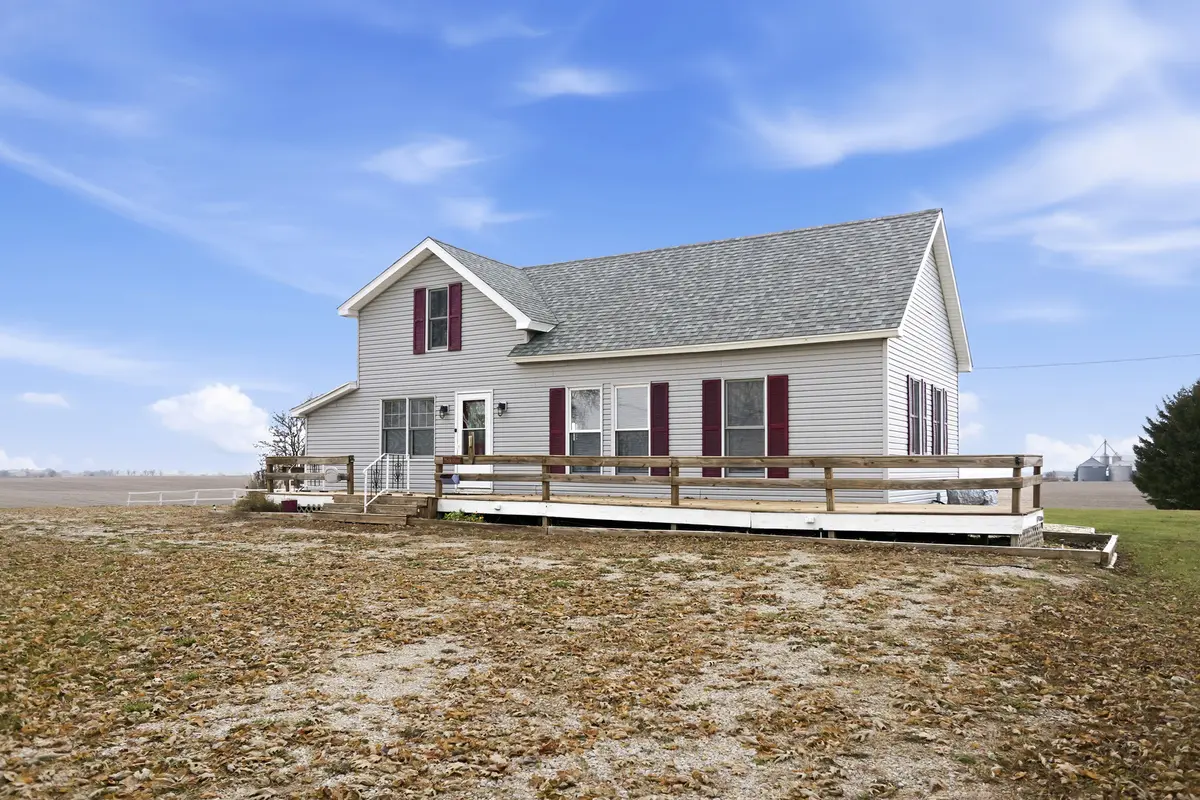 901 Hermann RD, Lee, IL 60530
