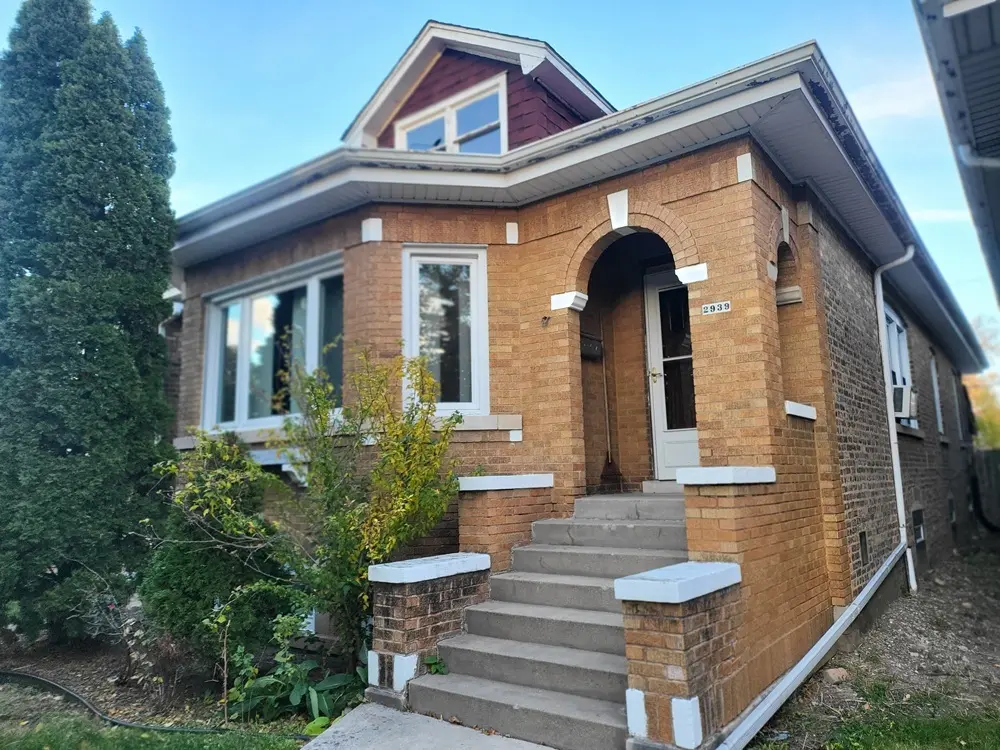 2939 N Lotus AVE, Chicago, IL 60641