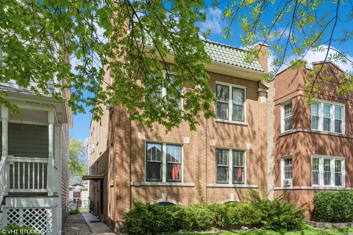 5338 N Luna AVE, Chicago, IL 60630