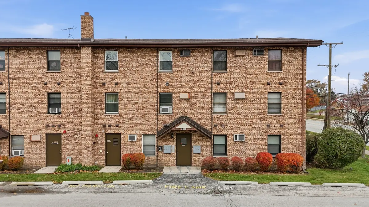 3821 W 123rd ST #301, Alsip, IL 60803
