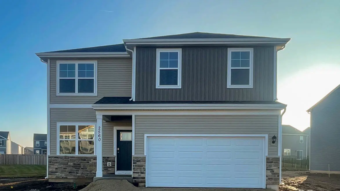 2560 Tahoe LN, Pingree Grove, IL 60140