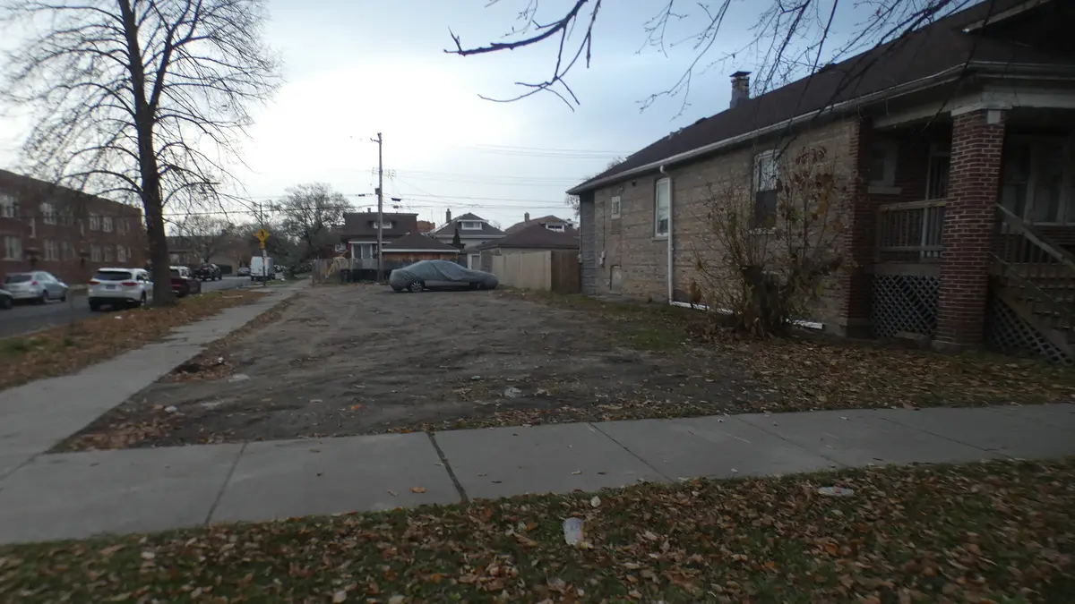 6401 S Whipple ST, Chicago, IL 60629