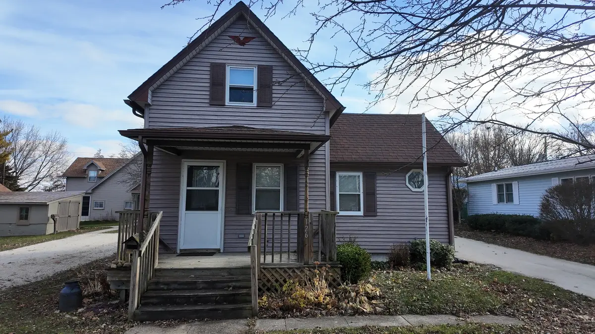 126 Prairie ST, Genoa, IL 60135