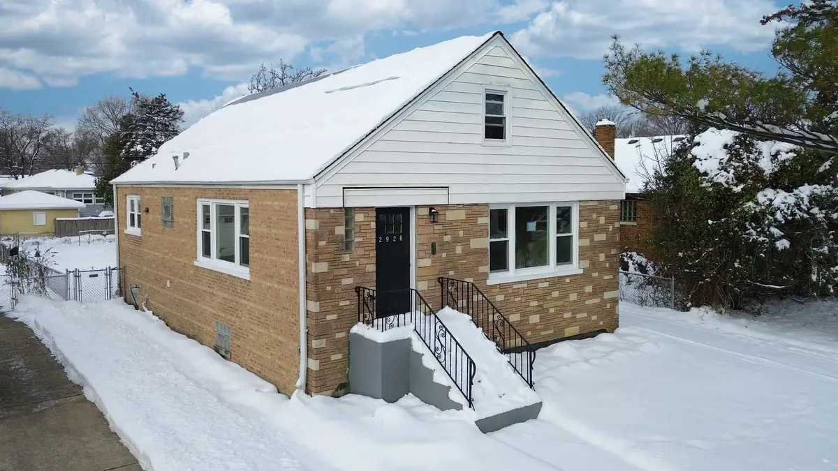 2926 Prairie AVE, Brookfield, IL 60513