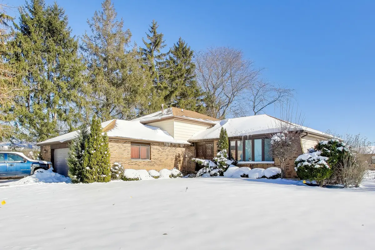 749 Old Farm RD, Matteson, IL 60443