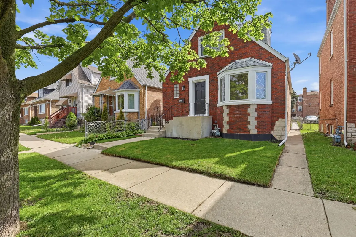 2705 N 73rd AVE, Elmwood Park, IL 60707