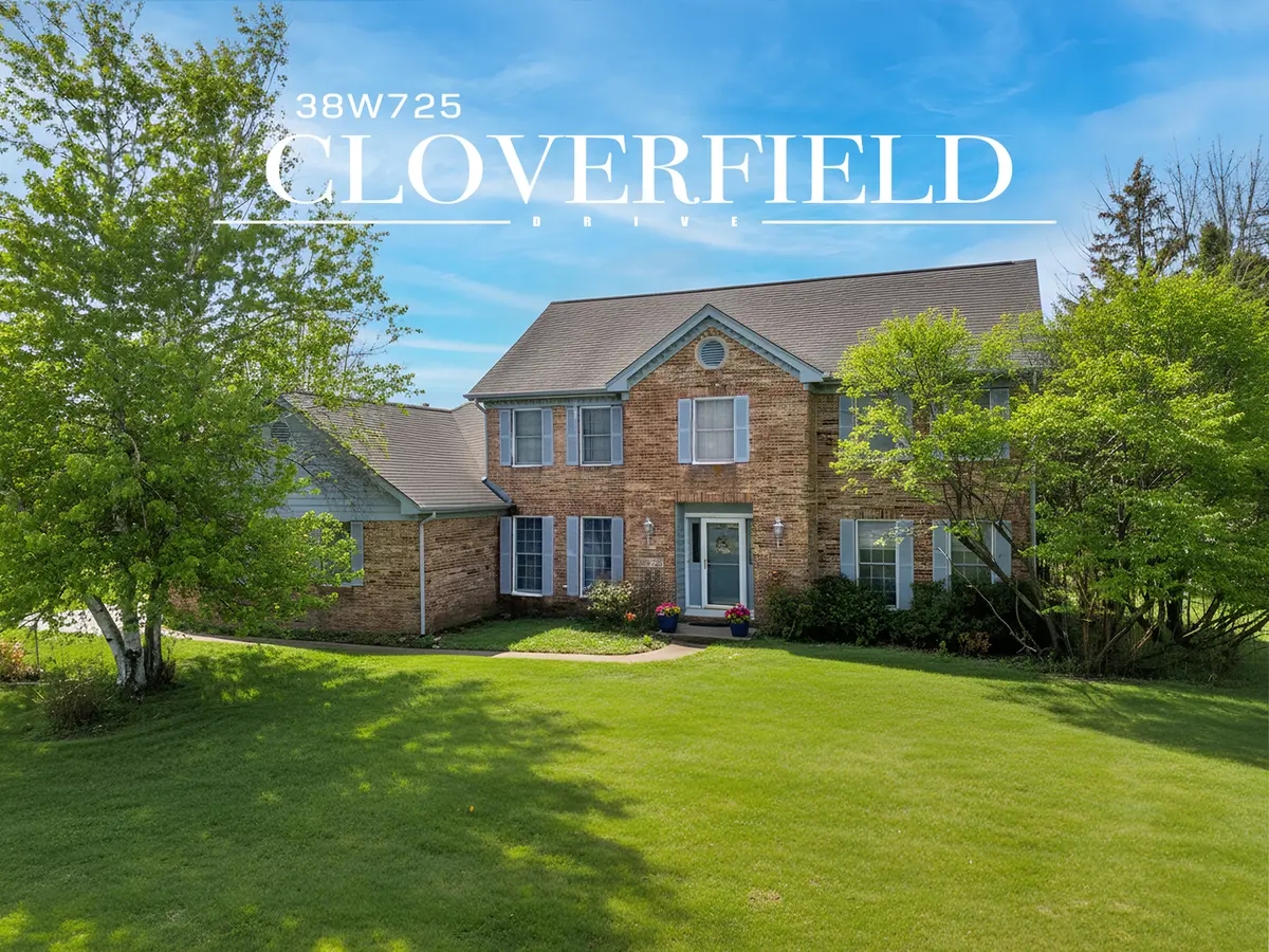 38W725 Cloverfield DR, St. Charles, IL 60175
