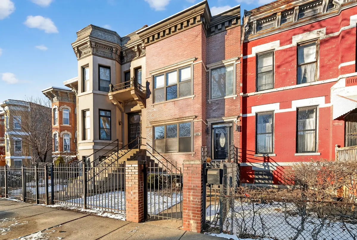626 E Oakwood BLVD, Chicago, IL 60653
