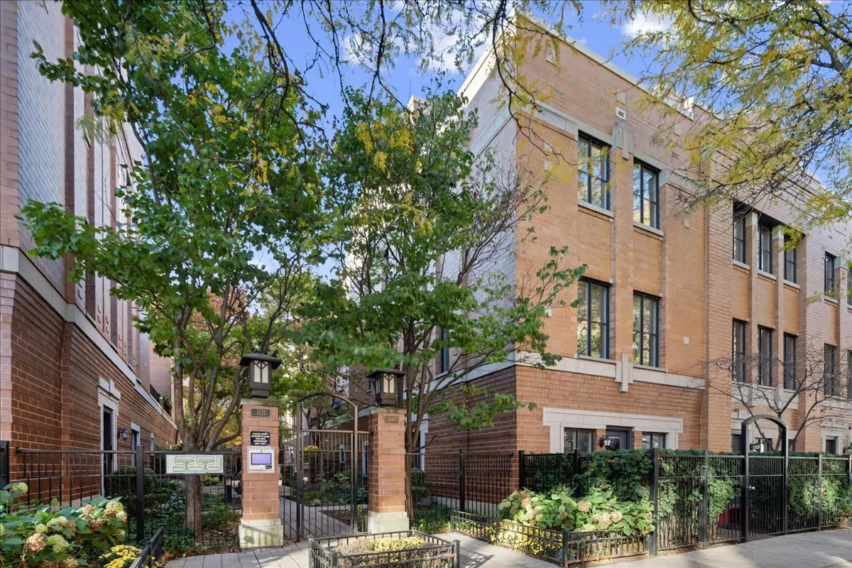 1141 W Monroe ST, Chicago, IL 60607