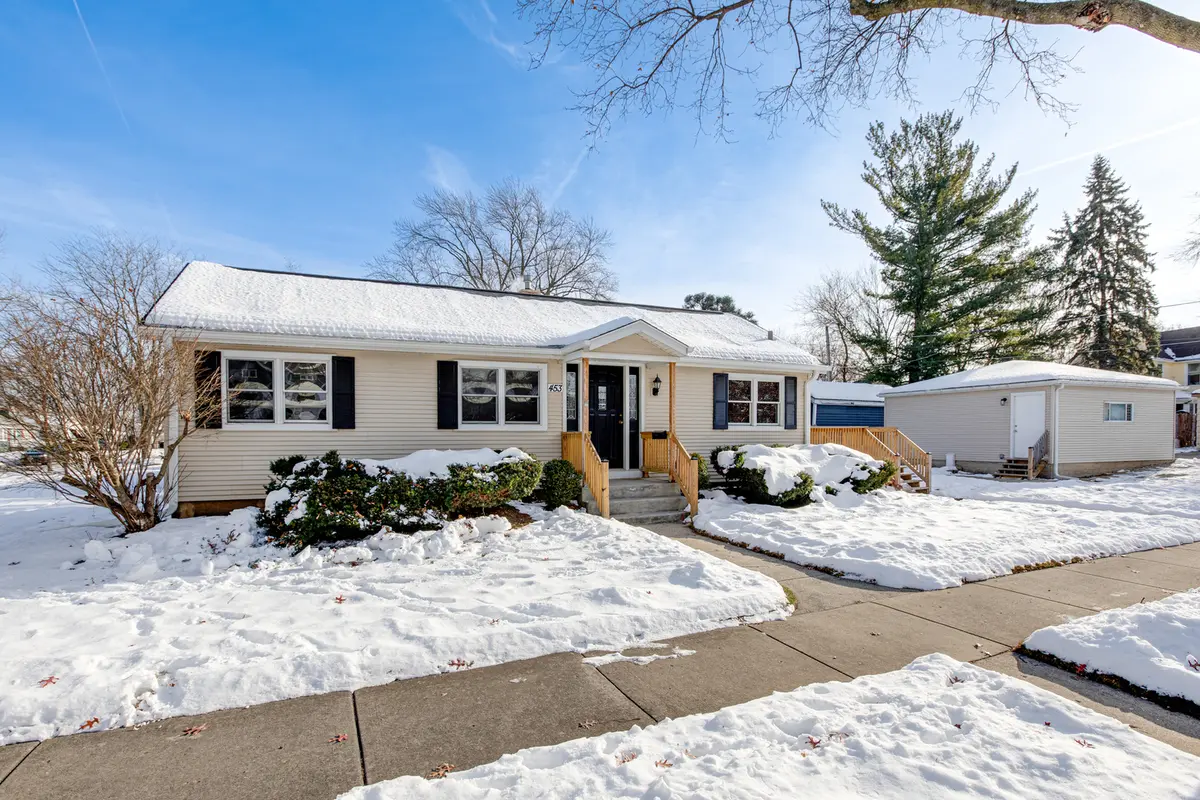 453 Ingalton AVE, West Chicago, IL 60185