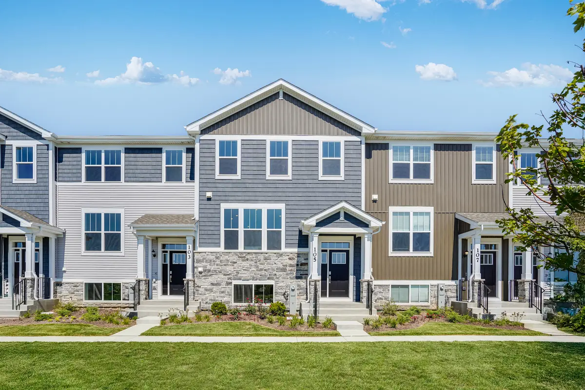 245 Settlers PL, West Dundee, IL 60118