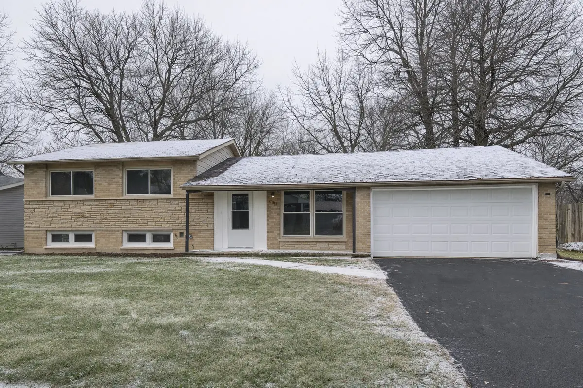 17805 Dogwood LN, Hazel Crest, IL 60429
