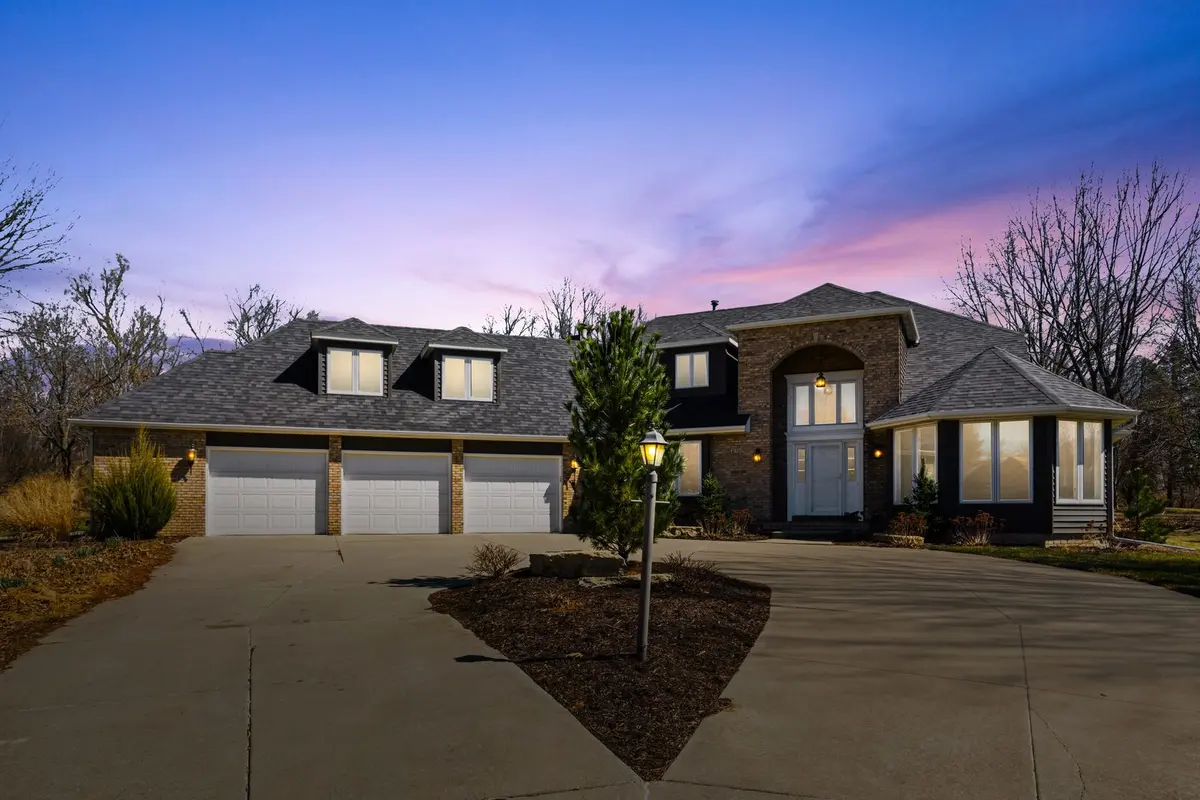 25 Timber Ridge DR, Coal Valley, IL 61240
