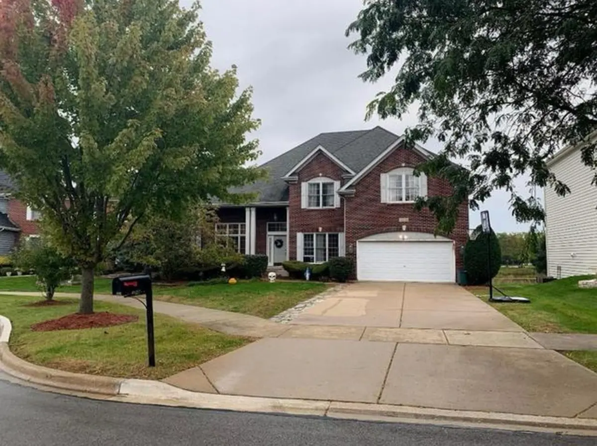 7509 Waterstone WAY, Naperville, IL 60565