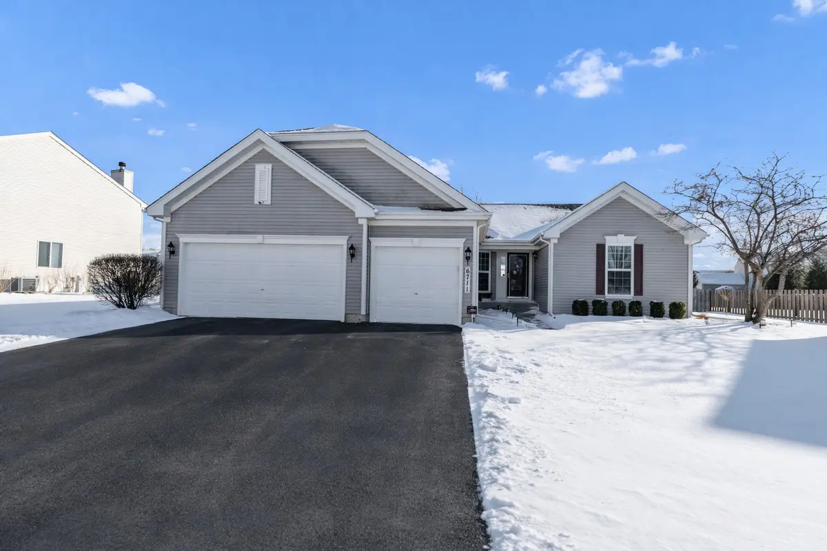 6711 Glenmoor CT, Mchenry, IL 60050
