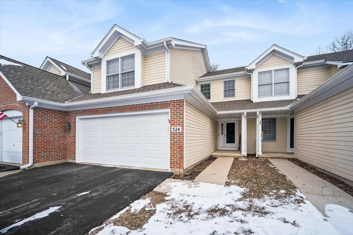 524 Bradbury LN, Geneva, IL 60134