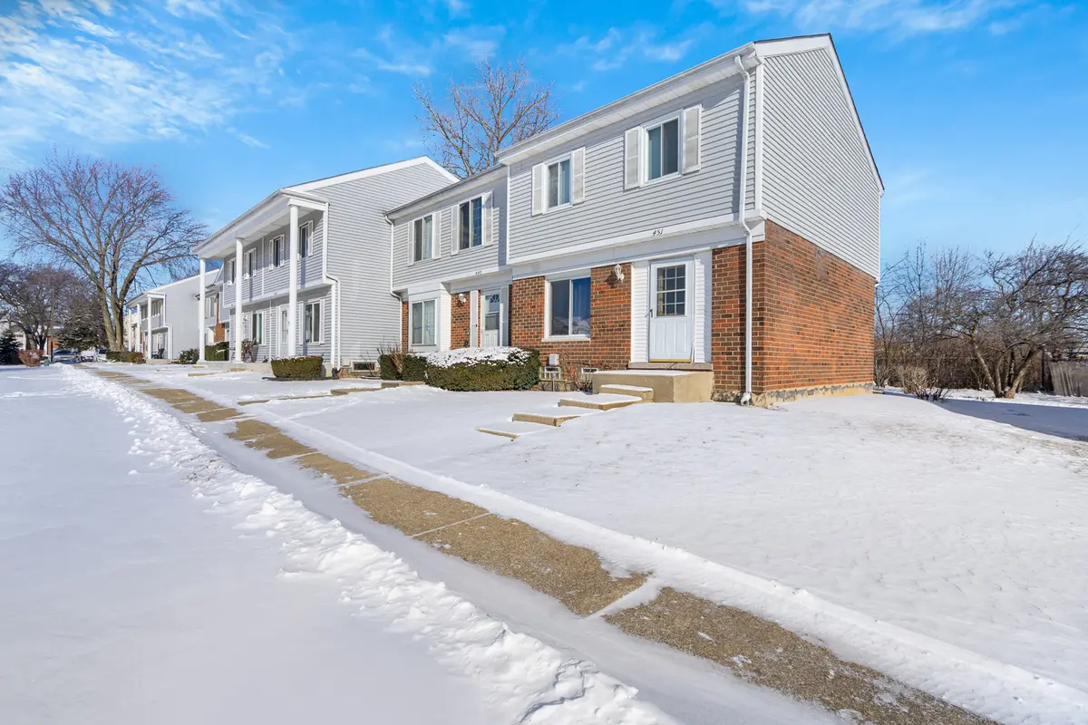 451 YORKSHIRE SQ, Bolingbrook, IL 60440